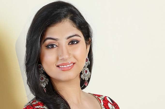 Disha Parmar becomes the most 'liked' television actress on Facebook